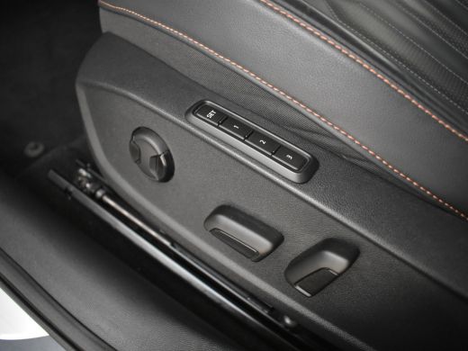 CUPRA Formentor 1.4 TSI e-Hybrid Essential 204pk l Lederen bekleding | Dodehoekdetectie | Navigatie | Parkeersens... ActivLease financial lease