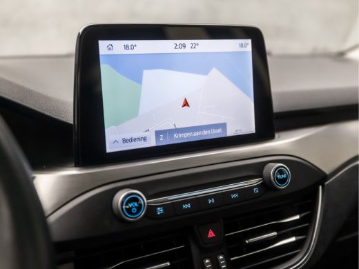 Ford Focus 1.0 EcoBoost Titanium (APPLE CARPLAY, GROOT NAVI, CLIMATE, ADAPTIVE CRUISE, SPORTSTOELEN, KEYLESS... ActivLease financial lease