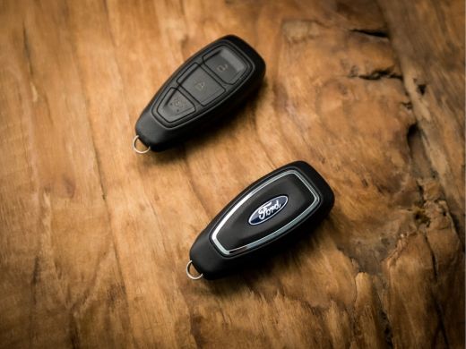 Ford Focus 1.0 EcoBoost Titanium Business Automaat (APPLE CARPLAY, GROOT NAVI, STUUR/STOELVERWARMING, PARKEE... ActivLease financial lease
