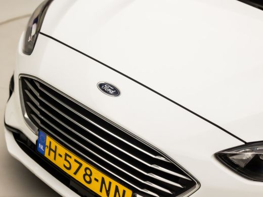 Ford Focus 1.0 EcoBoost Titanium Business Automaat (APPLE CARPLAY, GROOT NAVI, STUUR/STOELVERWARMING, PARKEE... ActivLease financial lease
