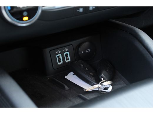 Ford Kuga 2.5 PHEV TITANIUM | NL-AUTO! | 1EIGENAAR! | CAMERA | ADAPTIVE CRUISE | DODE HOEK | AFN TREKHAAK |... ActivLease financial lease