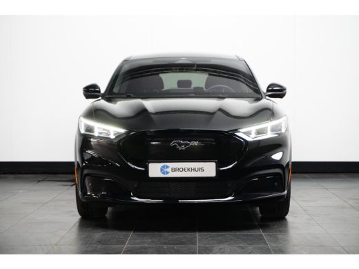 Ford Mustang Mach-E Mach-E Extended Premium AWD 98 kWh Pano-dak | Afn. Trekhaak | 1500KG Trekgewicht| B&O audio | Ele... ActivLease financial lease