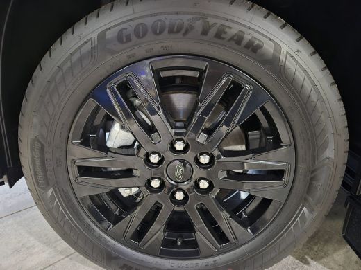 Ford Transit Custom 320 L2 233pk Black Platinum DC Rijklaar excl. BTW incl. BPM 0,99% FL ActivLease financial lease