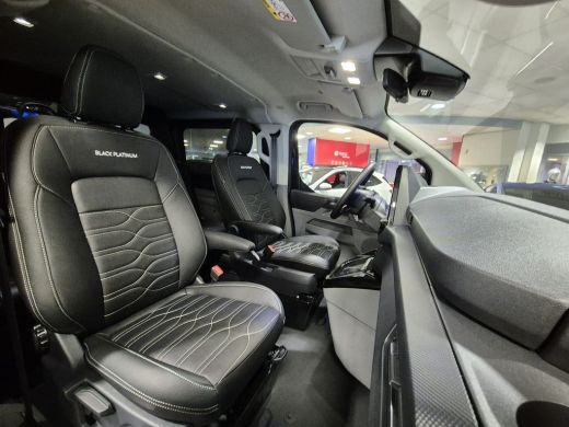 Ford Transit Custom 320 L2 233pk Black Platinum DC Rijklaar excl. BTW incl. BPM 0,99% FL ActivLease financial lease