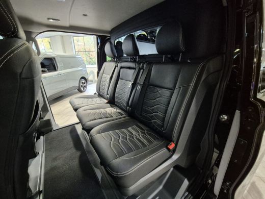 Ford Transit Custom 320 L2 233pk Black Platinum DC Rijklaar excl. BTW incl. BPM 0,99% FL ActivLease financial lease