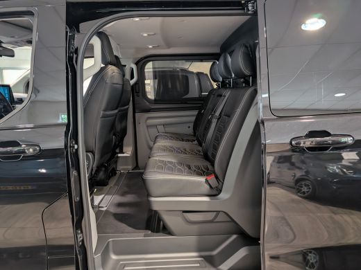 Ford Transit Custom 320 L2 Limited 233pk Dubbele cabine Black Platinum | Camera | Lederen bekleding | Keyless | Navi ... ActivLease financial lease