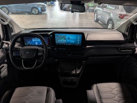 Ford Transit Custom 320 L2 Limited 233pk Dubbele cabine Black Platinum | Camera | Lederen bekleding | Keyless | Navi ... ActivLease financial lease
