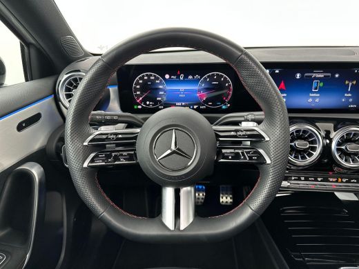 Mercedes-Benz A-Klasse 200 AMG Premium Pano ACC Sfeer Camera ActivLease financial lease
