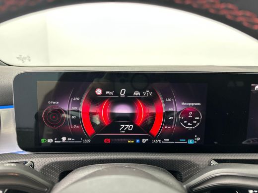 Mercedes-Benz A-Klasse 200 AMG Premium Pano ACC Sfeer Camera ActivLease financial lease