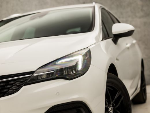 Opel Astra Sports Tourer 1.2 Elegance (APPLE CARPLAY, NAVIGATIE, CLIMATE, CAMERA, ADAPTIVE CRUISE, LEDER, SP... ActivLease financial lease
