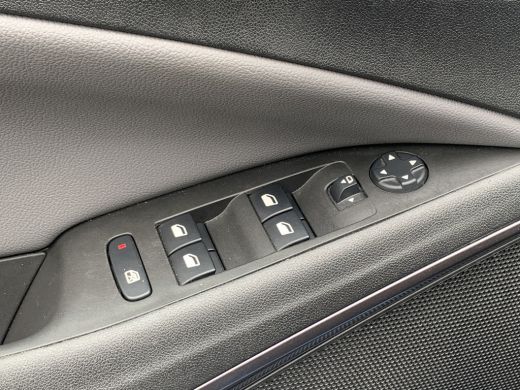 Opel Crossland X 1.2 Turbo Innovation Airco | Camera | Cruise Control | DAB | Keyless | LED | Navi | PDC V&A | Sto... ActivLease financial lease