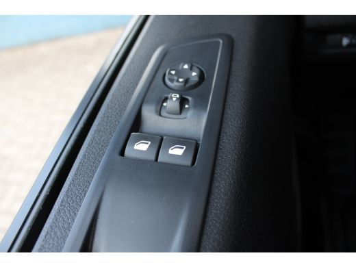Opel Vivaro L3 2.0 BlueHDi 145 PK | NAVIGATIE | ALL SEASON BANDEN | BETIMMERINGLAADRUIMTE | APPLE CARPLAY/AND... ActivLease financial lease