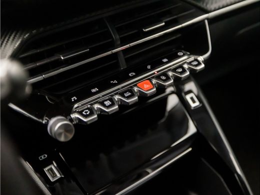Peugeot 2008 1.2 PureTech Allure Sport (VIRTUAL COCKPIT, APPLE CARPLAY, LEDER, KEYLESS, 360 CAMERA, SPORTSTOEL... ActivLease financial lease
