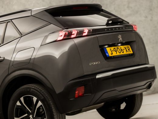 Peugeot 2008 1.2 PureTech Allure Sport (VIRTUAL COCKPIT, APPLE CARPLAY, LEDER, KEYLESS, 360 CAMERA, SPORTSTOEL... ActivLease financial lease