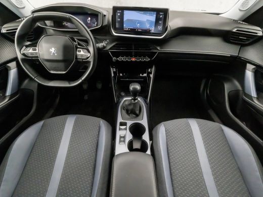 Peugeot 2008 1.2 PureTech Allure Sport (VIRTUAL COCKPIT, APPLE CARPLAY, LEDER, KEYLESS, 360 CAMERA, SPORTSTOEL... ActivLease financial lease