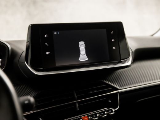 Peugeot 2008 1.2 PureTech Sport (APPLE CARPLAY, GROOT NAVI, STOELVERWARMING, PARKEERSENSOREN, SPORTSTOELEN, LE... ActivLease financial lease