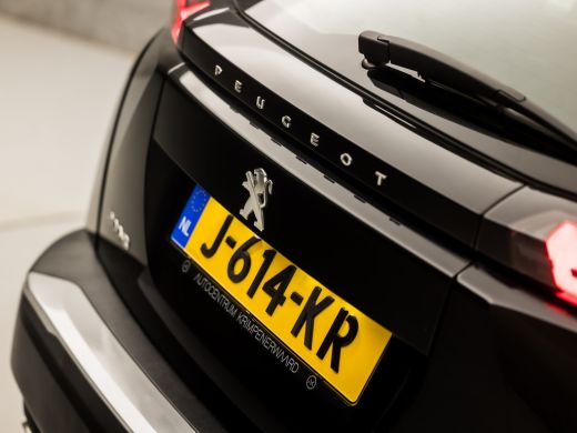 Peugeot 2008 1.2 PureTech Sport (APPLE CARPLAY, GROOT NAVI, STOELVERWARMING, PARKEERSENSOREN, SPORTSTOELEN, LE... ActivLease financial lease
