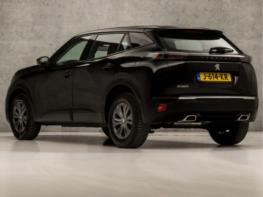 Peugeot 2008 1.2 PureTech Sport (APPLE CARPLAY, GROOT NAVI, STOELVERWARMING, PARKEERSENSOREN, SPORTSTOELEN, LE... ActivLease financial lease