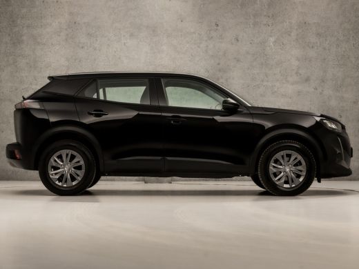 Peugeot 2008 1.2 PureTech Sport (APPLE CARPLAY, GROOT NAVI, STOELVERWARMING, PARKEERSENSOREN, SPORTSTOELEN, LE... ActivLease financial lease
