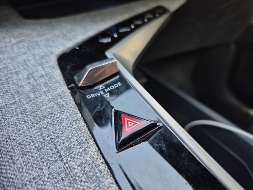Peugeot 5008 1.2 Hybrid 136 Allure Panoramic navigation pack | 360graden camera | Stuurwiel verwarming | Full ... ActivLease financial lease