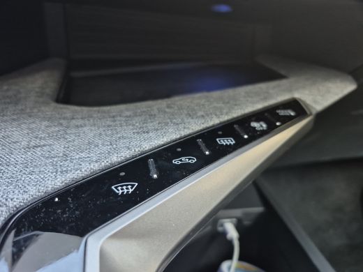 Peugeot 5008 1.2 Hybrid 136 Allure Panoramic navigation pack | 360graden camera | Stuurwiel verwarming | Full ... ActivLease financial lease