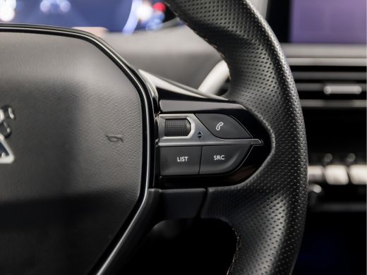 Peugeot 5008 1.2 PureTech GT-Line 7 Persoons (APPLE CARPLAY, 360 CAMERA, LED KOPLAMPEN, SPORTSTOELEN, ZWART HE... ActivLease financial lease