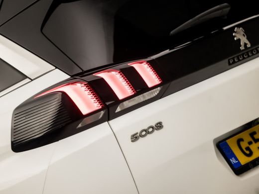 Peugeot 5008 1.2 PureTech GT-Line 7 Persoons (APPLE CARPLAY, 360 CAMERA, LED KOPLAMPEN, SPORTSTOELEN, ZWART HE... ActivLease financial lease