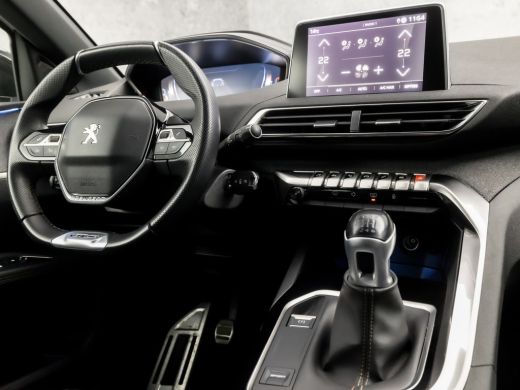 Peugeot 5008 1.2 PureTech GT-Line 7 Persoons (APPLE CARPLAY, 360 CAMERA, LED KOPLAMPEN, SPORTSTOELEN, ZWART HE... ActivLease financial lease