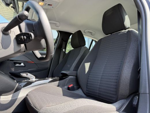 Peugeot e-208 EV Aut. Active Pack 50 kWh | Navi | Camera | ActivLease financial lease