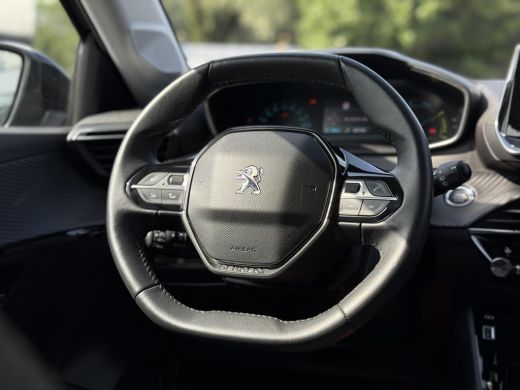 Peugeot e-208 EV Aut. Active Pack 50 kWh | Navi | Camera | ActivLease financial lease