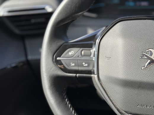 Peugeot e-208 EV Aut. Active Pack 50 kWh | Navi | Camera | ActivLease financial lease