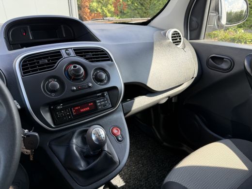 Renault Kangoo 1.5 Blue dCi 80 / RUIKT NOG NIEUW !! / 1e EIG. / !! 3.582 KM !! / 6-BAK / AIRCO / PDC / NETTE BUS ActivLease financial lease
