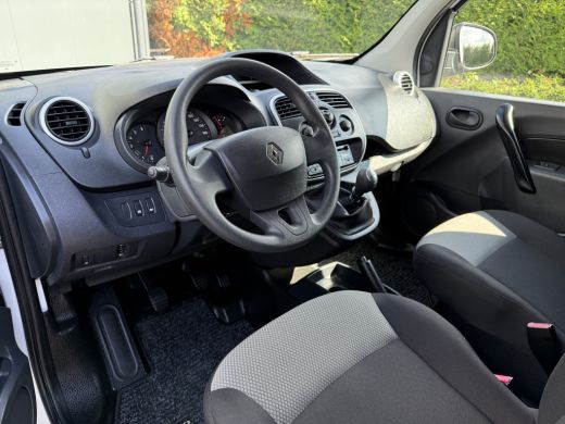 Renault Kangoo 1.5 Blue dCi 80 / RUIKT NOG NIEUW !! / 1e EIG. / !! 3.582 KM !! / 6-BAK / AIRCO / PDC / NETTE BUS ActivLease financial lease