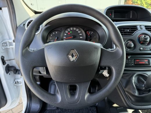 Renault Kangoo 1.5 Blue dCi 80 / RUIKT NOG NIEUW !! / 1e EIG. / !! 3.582 KM !! / 6-BAK / AIRCO / PDC / NETTE BUS ActivLease financial lease