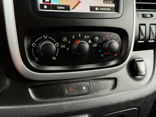 Renault Trafic 1.6 dCi 126 PK / L1H1 / 1e EIG. / 2x SCHUIFDEUR / TREKHAAK / AIRCO / CRUISE / NAVI ActivLease financial lease