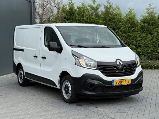 Renault Trafic 1.6 dCi 126 PK / L1H1 / 1e EIG. / 2x SCHUIFDEUR / TREKHAAK / AIRCO / CRUISE / NAVI ActivLease financial lease