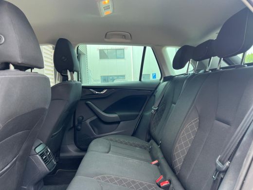 Skoda Kamiq 1.0 TSI 110 pk Ambition 7-DSG | Apple Carplay/Android Auto|telefoonintegratie premium | Buitenspi... ActivLease financial lease