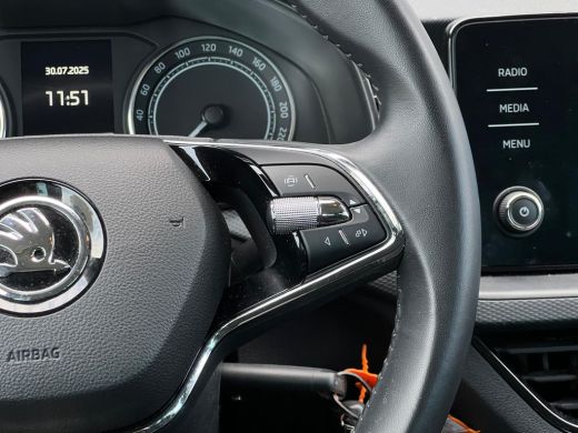 Skoda Kamiq 1.0 TSI 110 pk Ambition 7-DSG | Apple Carplay/Android Auto|telefoonintegratie premium | Buitenspi... ActivLease financial lease