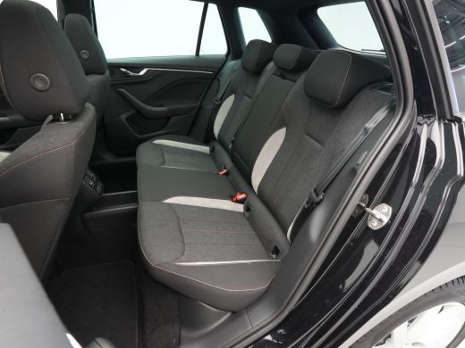 Skoda Kamiq 1.0 TSI 115pk DSG Business Edition Panorama Navigatie Camera Keyless 171 ActivLease financial lease