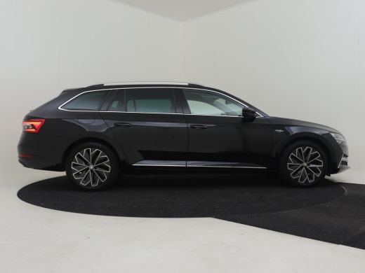 Skoda Superb Combi 1.4 TSI iV Laurin & Klement 218pk Leder | Trekhaak | Canton sound | Dodehoekdetectie | Stan... ActivLease financial lease