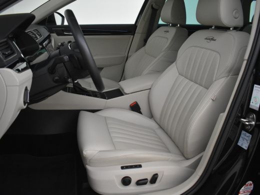 Skoda Superb Combi 1.4 TSI iV Laurin & Klement 218pk Leder | Trekhaak | Canton sound | Dodehoekdetectie | Stan... ActivLease financial lease