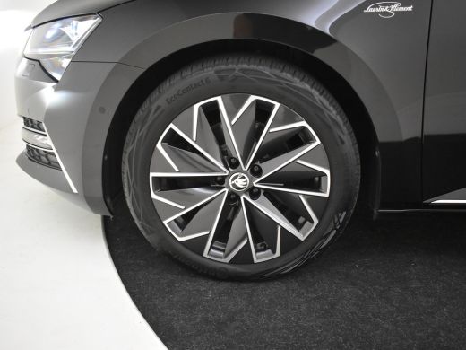Skoda Superb Combi 1.4 TSI iV Laurin & Klement 218pk Leder | Trekhaak | Canton sound | Dodehoekdetectie | Stan... ActivLease financial lease