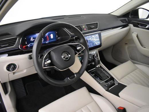 Skoda Superb Combi 1.4 TSI iV Laurin & Klement 218pk Leder | Trekhaak | Canton sound | Dodehoekdetectie | Stan... ActivLease financial lease