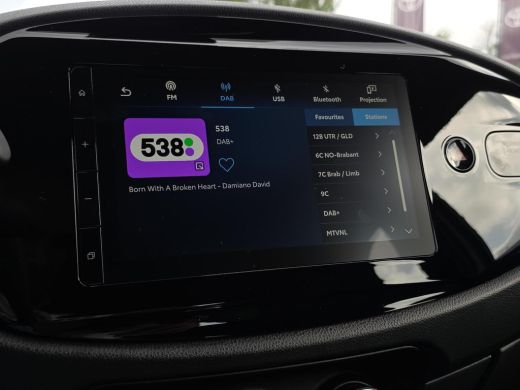 Toyota Aygo 1.0 VVT-i MT Play | Nieuwe auto | Direct uit voorraad leverbaar | ActivLease financial lease