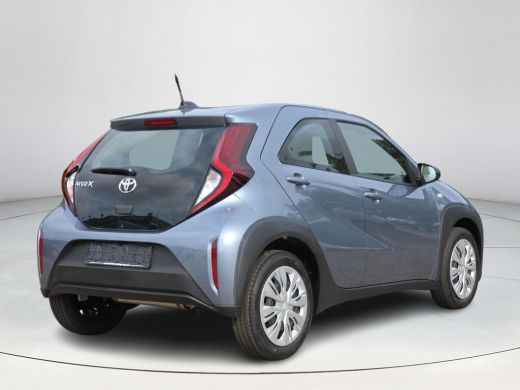 Toyota Aygo 1.0 VVT-i MT Play | Nieuwe auto | Direct uit voorraad leverbaar | ActivLease financial lease