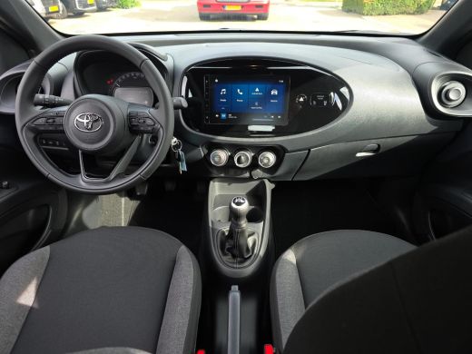 Toyota Aygo 1.0 VVT-i MT Play | Nieuwe auto | Direct uit voorraad leverbaar | ActivLease financial lease