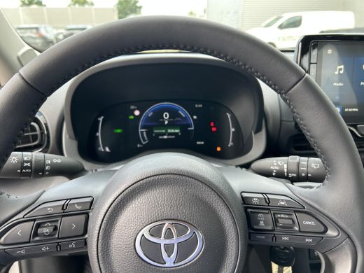 Toyota Yaris Cross 1.5 Hybrid 115 Active Comfort Pack ActivLease financial lease