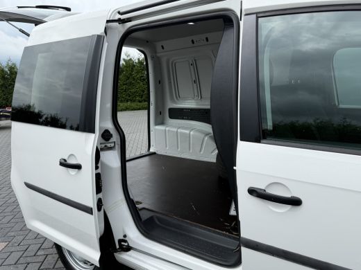Volkswagen Caddy 2.0 TDI Comfortline / L1H1 / 1e EIG. / AIRCO / CRUISE / ACHTERKLEP MET RAAM EN WIS WAS / LED ActivLease financial lease