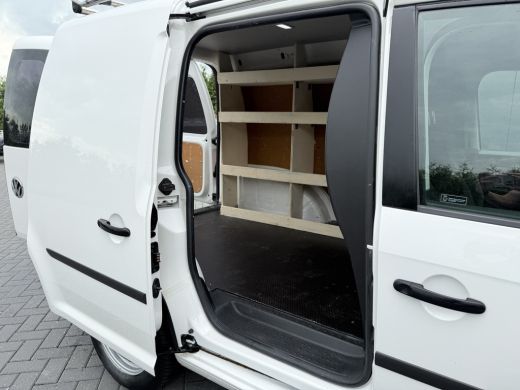 Volkswagen Caddy 2.0 TDI / L1H1 / 1e EIG. / TREKHAAK / IMPERIAAL / AIRCO / INRICHTING ActivLease financial lease