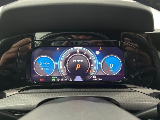 Volkswagen Golf 1.4 eHybrid GTE | Panoramadak | IQ | Sfeerverlichting |  LED Pakket | Head up | ActivLease financial lease